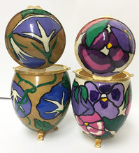 Load image into Gallery viewer, Pansy Vintage Egg Purse