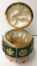 Load image into Gallery viewer, Vintage Purse - Czarina with Music Box
